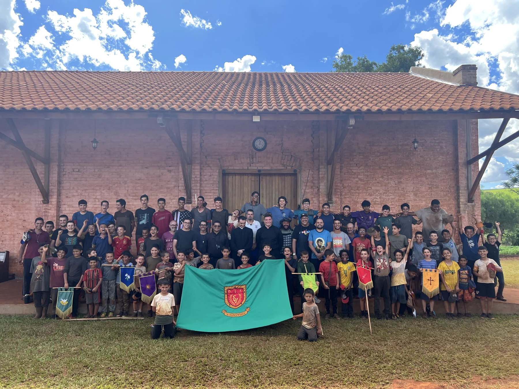Um acampamento de jovens na Fazenda Figueira Nova.